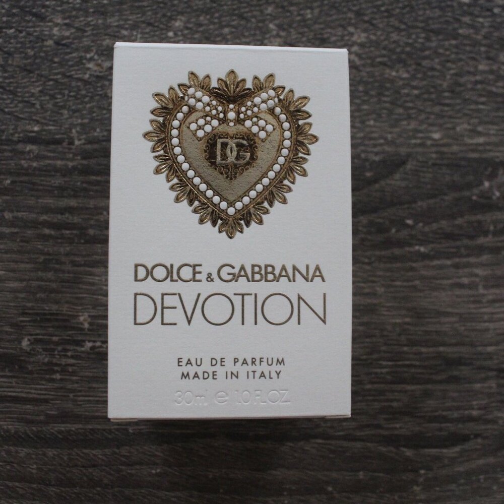 Dolce & Gabbana DEVOTION perfume box